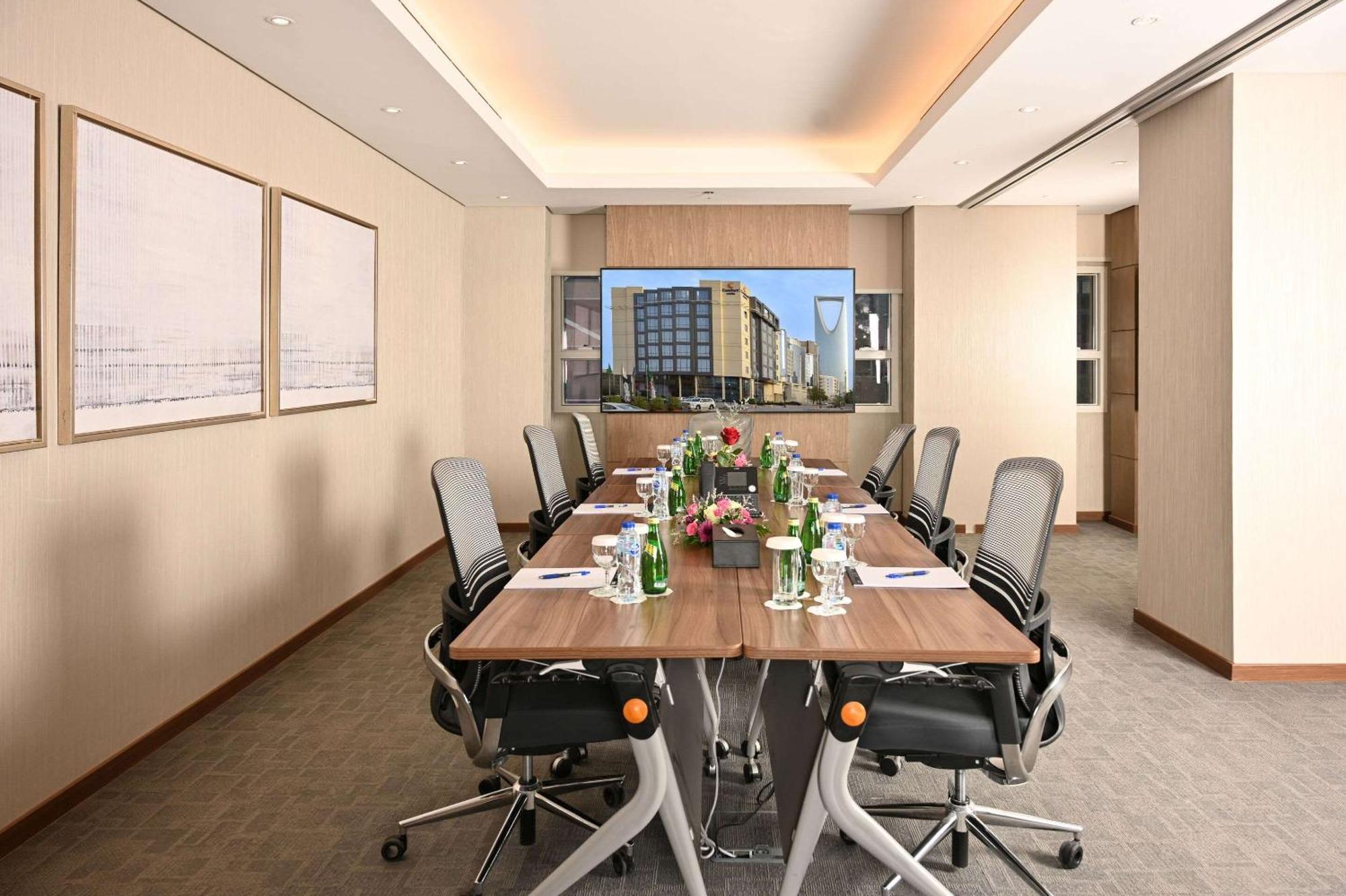 Comfort Hotel Riyadh Olaya Ngoại thất bức ảnh